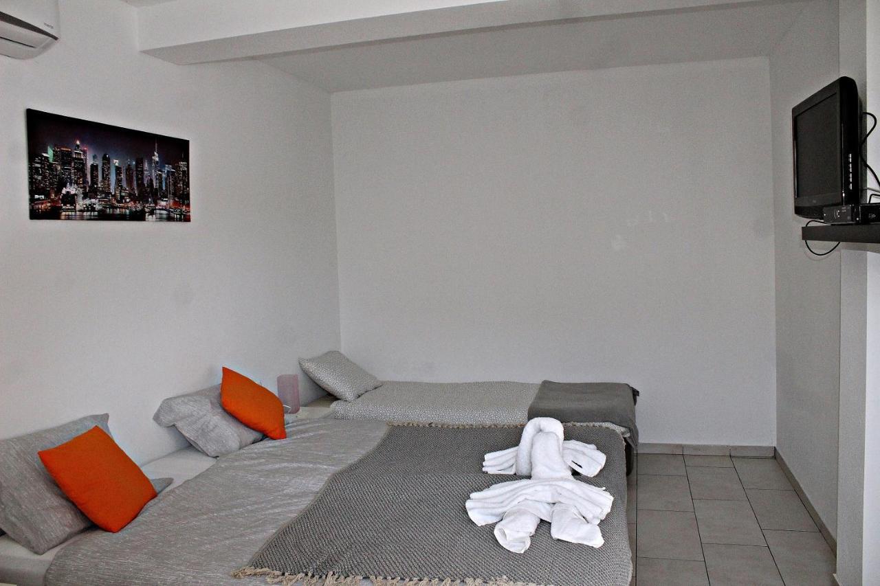 Bed and Breakfast Yosefsfeld Kutjevo Habitación foto