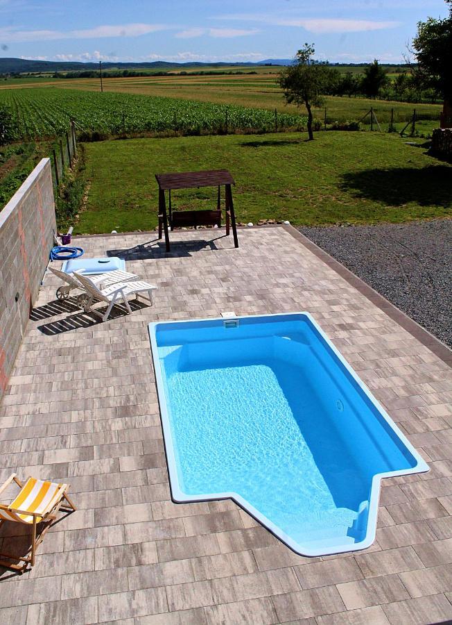 Bed and Breakfast Yosefsfeld Kutjevo Exterior foto