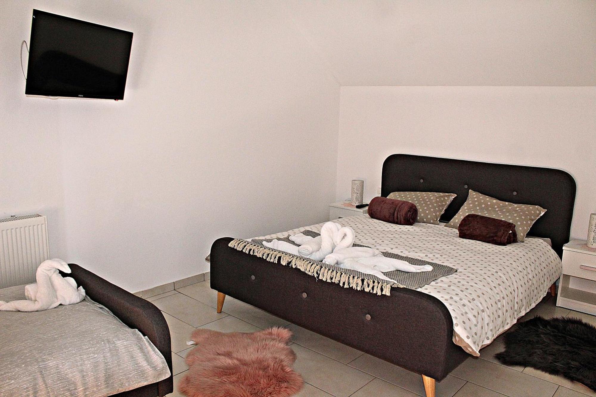 Bed and Breakfast Yosefsfeld Kutjevo Habitación foto